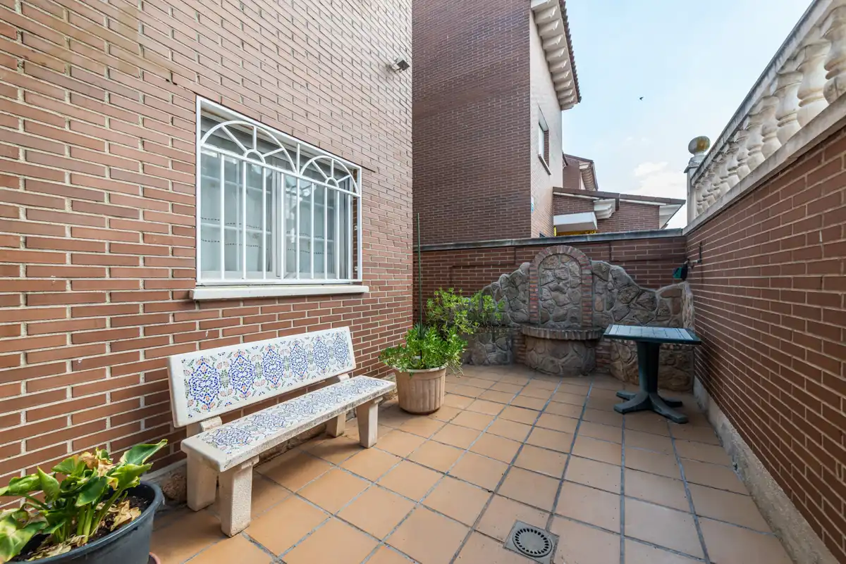 Terrassa de Casa adosada en venda en Seseña amb Aire condicionat, Calefacció i Jardí privat
