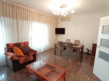 Sala d'estar de Pis de lloguer en  Valencia Capital amb Aire condicionat, Calefacció i Terrassa