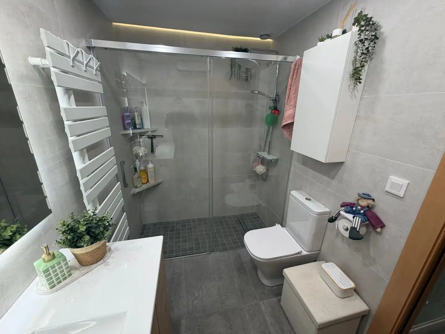 Baño de Piso en venta en Girona con Aire acondicionado, Jardín privado y Terraza