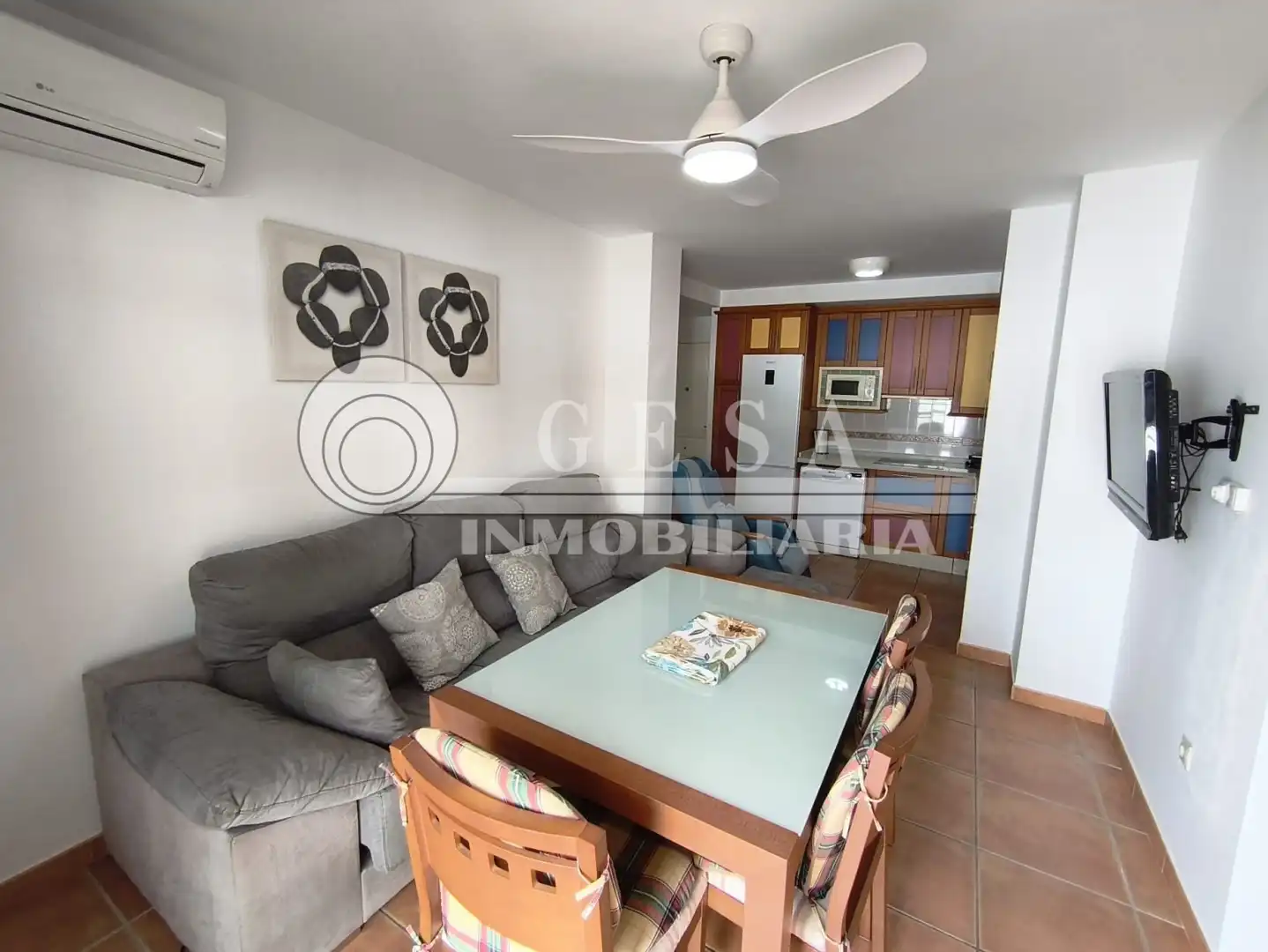 Sala d'estar de Pis en venda en Torrox amb Aire condicionat i Terrassa