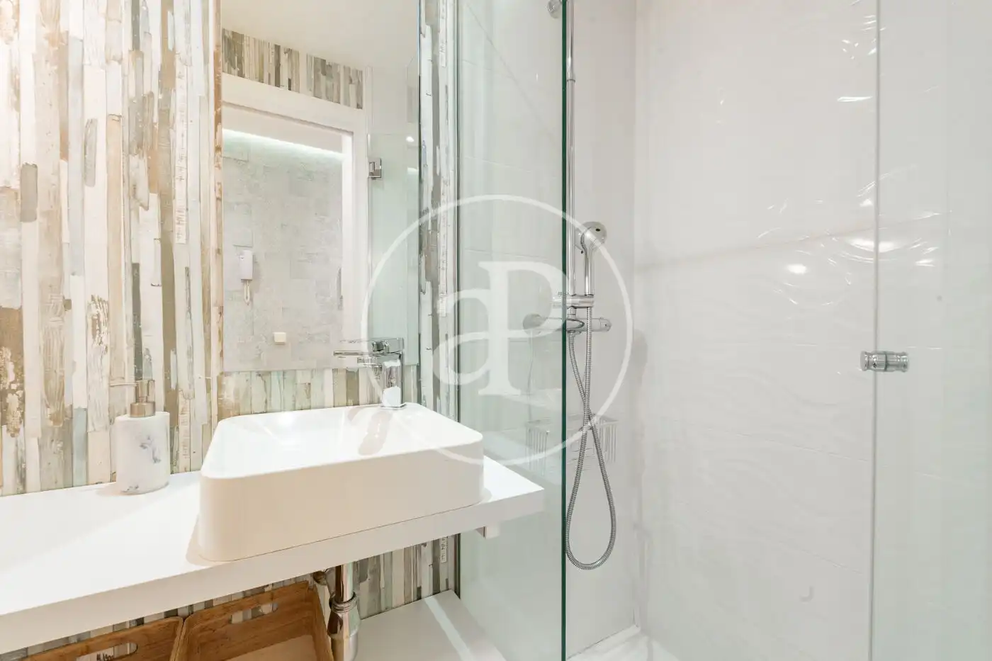 Flat with pool for sale in C. de Agustina de Aragón, imagen 18