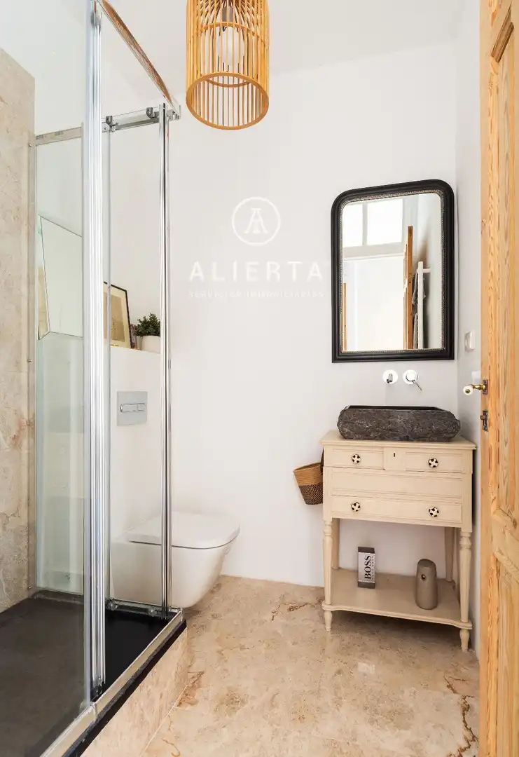 Bathroom of Flat for sale in Zaragoza  with Air Conditioner, Heating and Terrace