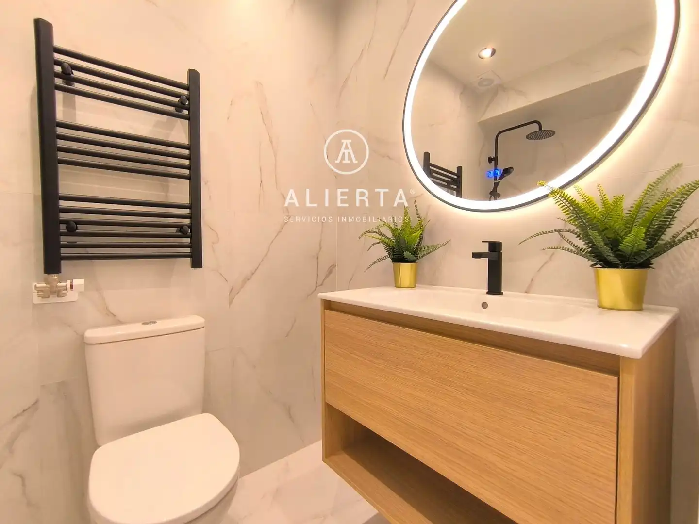 Baño de Piso de alquiler en Zaragoza con Aire acondicionado, Calefacción y Terraza