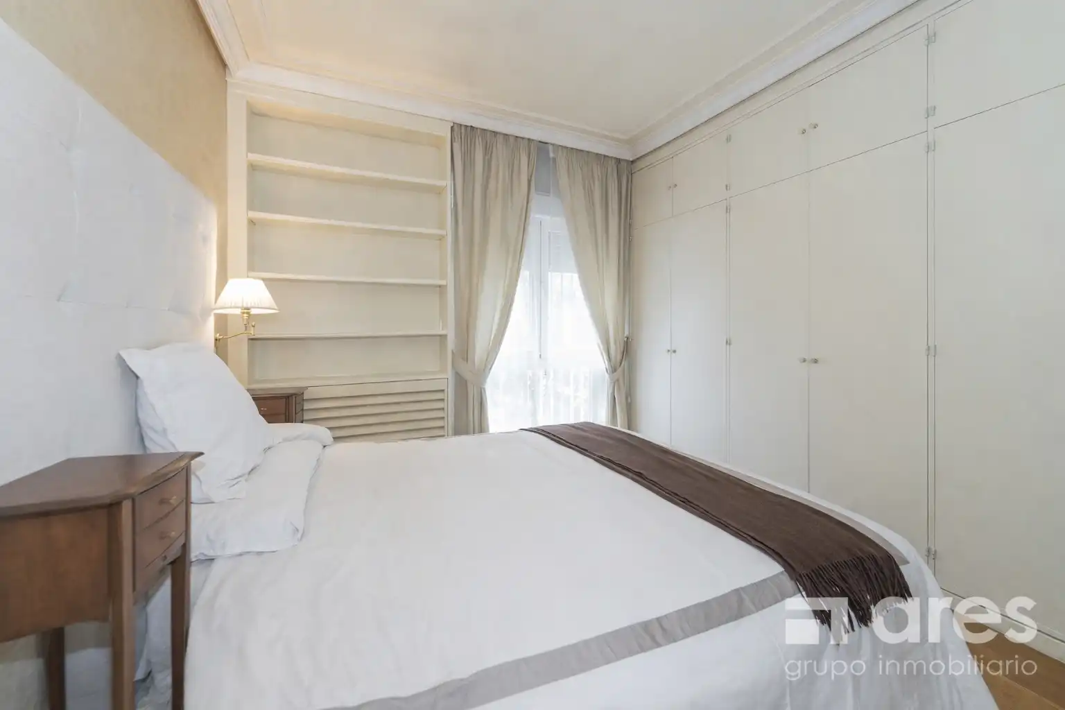 Bedroom of Flat for sale in Madrid  with Air Conditioner, Heating and Private garden