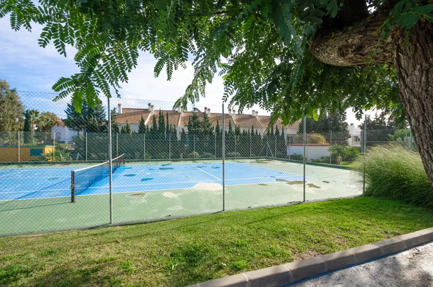 Piscina de Àtic en venda en Estepona amb Aire condicionat, Jardí privat i Terrassa