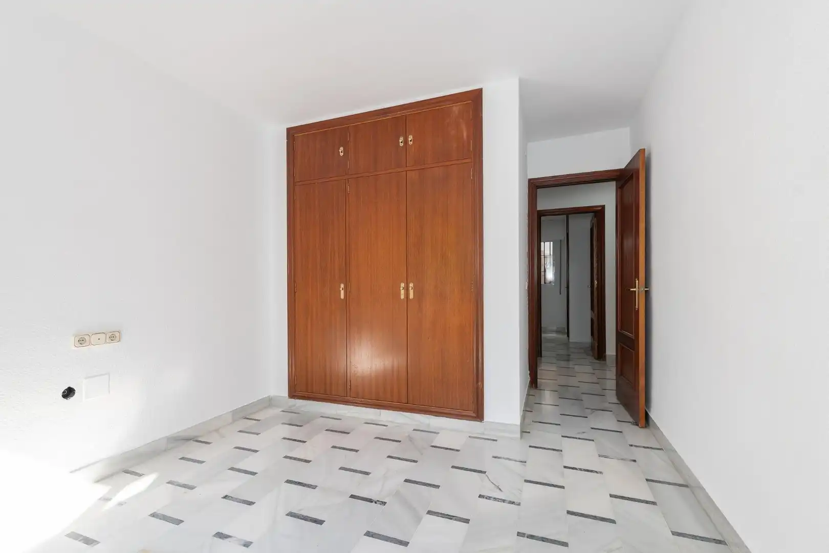Piso en venta en Málaga con Terraza, Trastero y Piscina comunitaria
