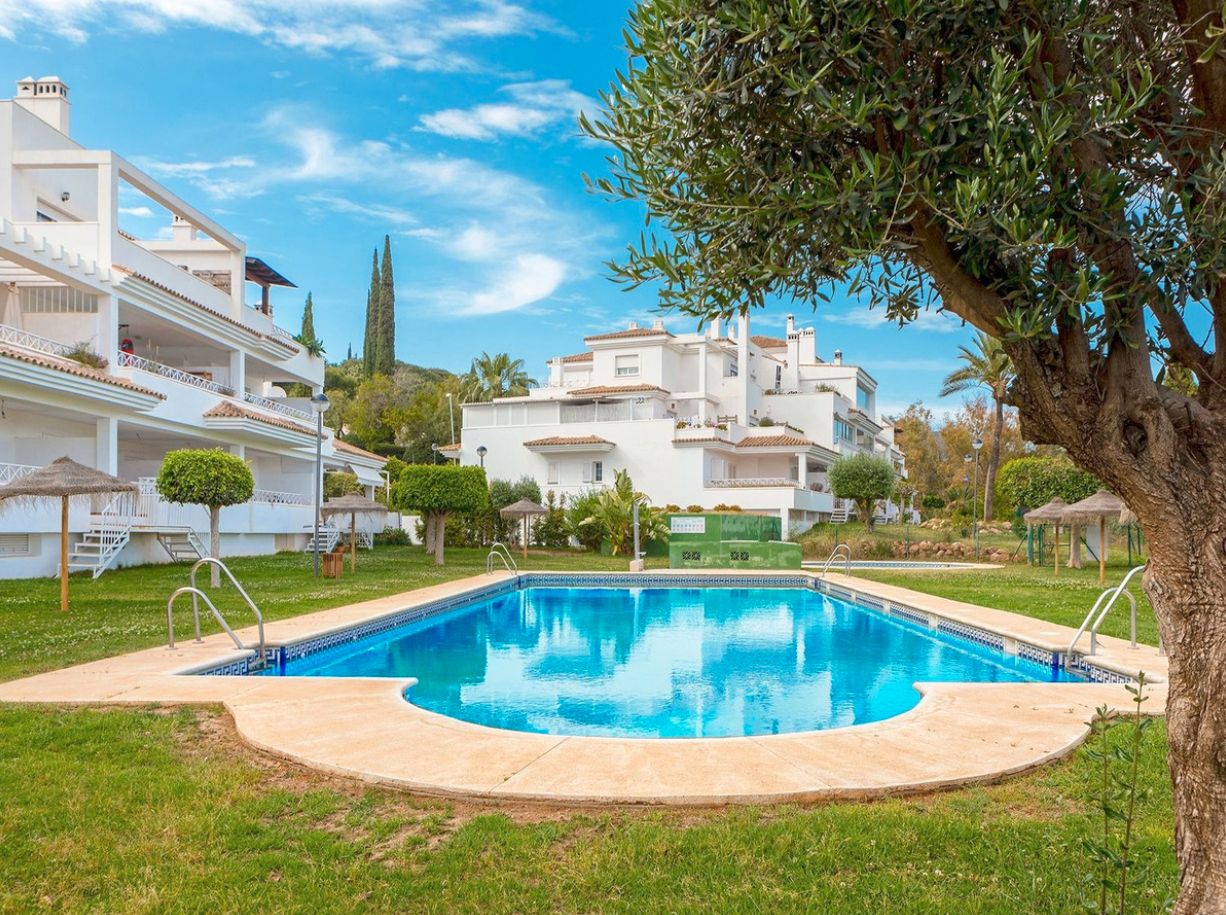 Garden of Flat for sale in Marbella  with Air Conditioner, Terrace and Storage room