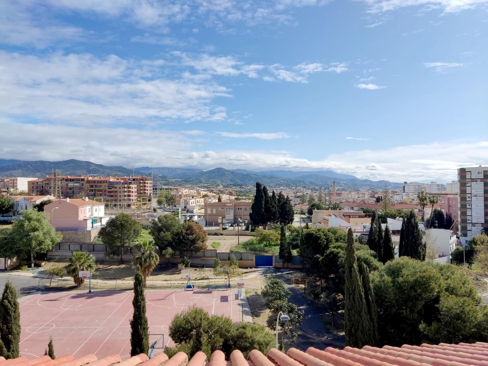 Vista exterior de Pis en venda en Vélez-Málaga amb Aire condicionat, Calefacció i Jardí privat