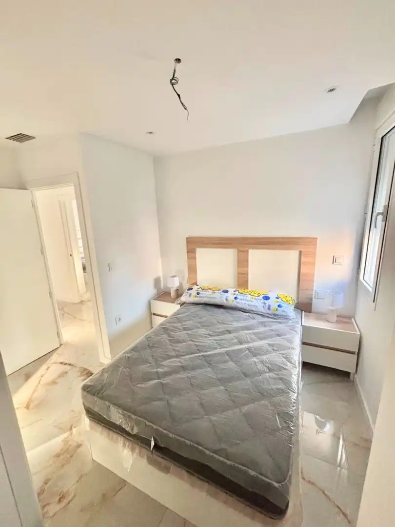 Dormitori de Apartament de lloguer en Murcia amb Aire condicionat, Moblat i Rentadora