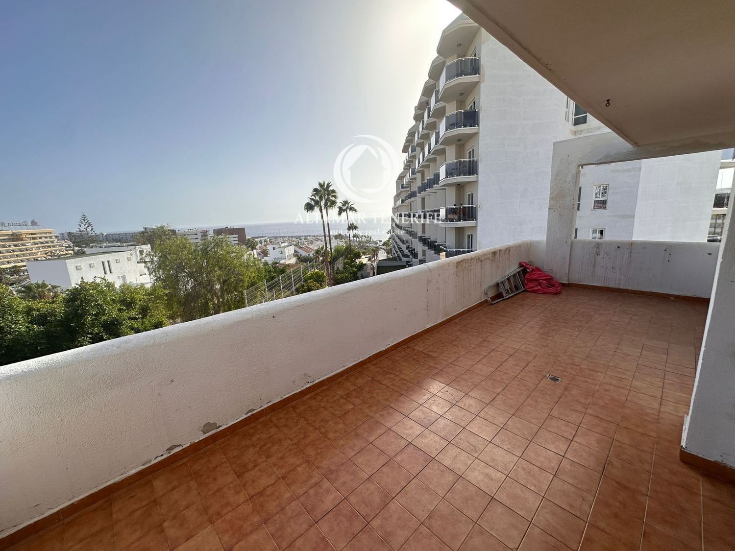 Vista exterior de Apartamento en venta en Adeje con Terraza, Piscina y Piscina comunitaria