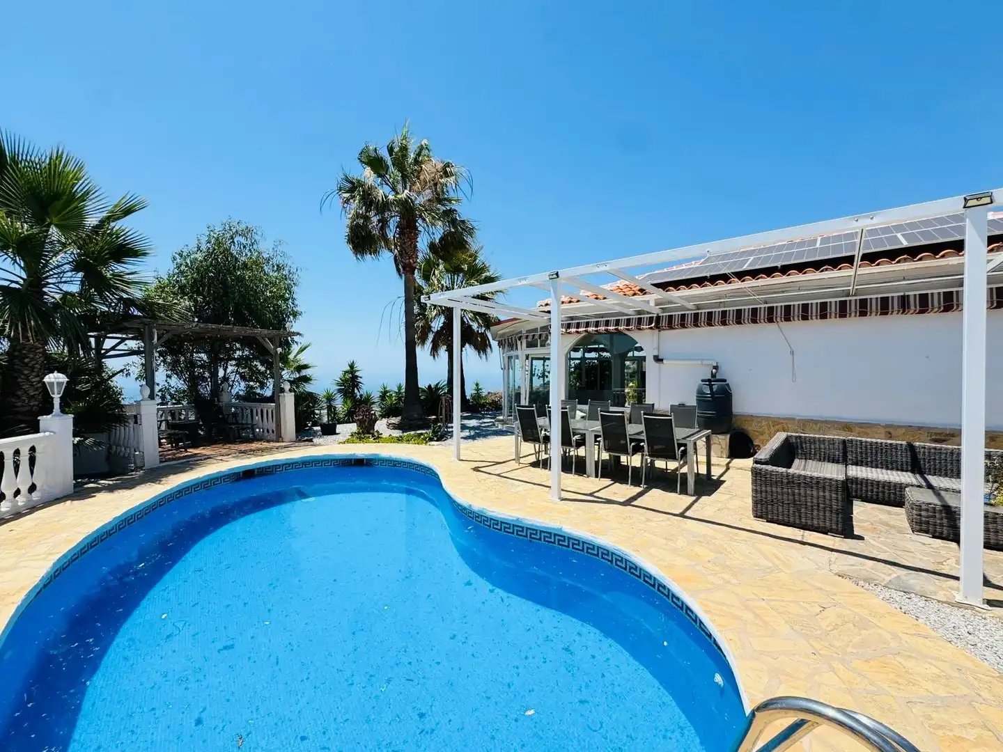 Piscina de Casa o xalet en venda en Arenas amb Aire condicionat, Jardí privat i Traster