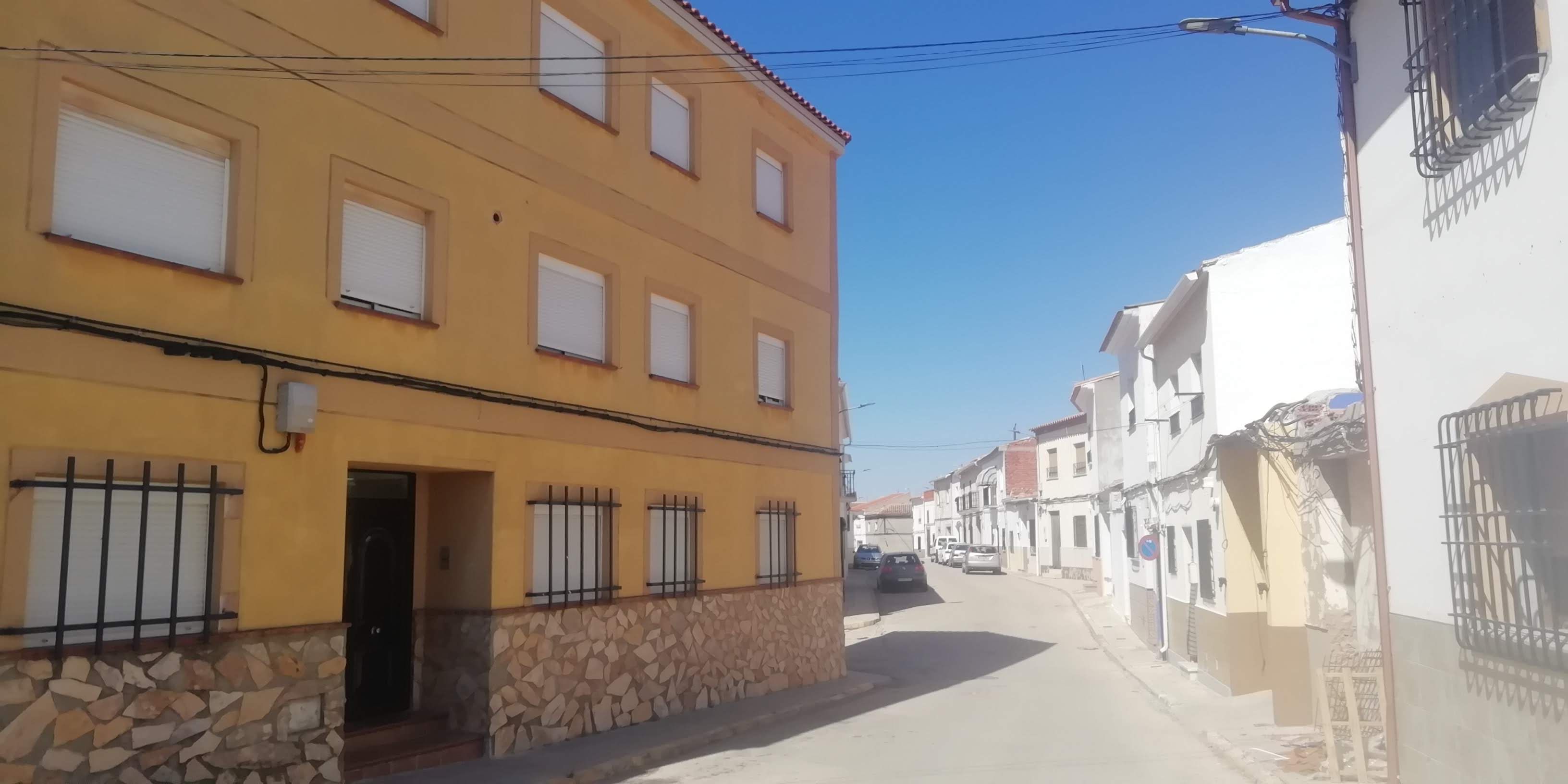 Vista exterior de Dúplex en venda en Mota del Cuervo amb Balcó i Alarma