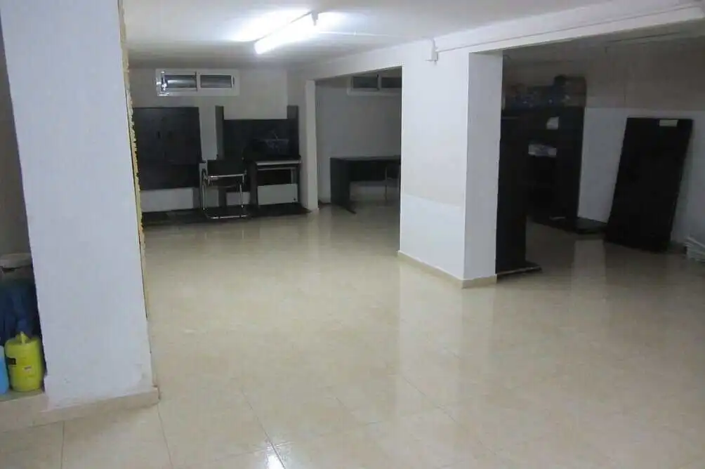 Local en venda en Ripollet amb Aire condicionat