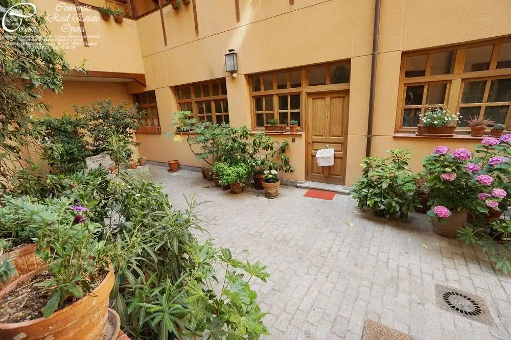 Flat for rent in Calle Bola, 2, Palacio