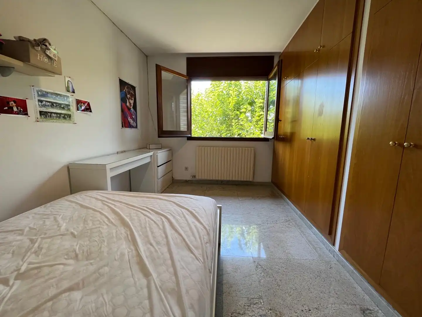 Habitación de Casa o chalet en venta en Olot con Aire acondicionado, Calefacción y Jardín privado