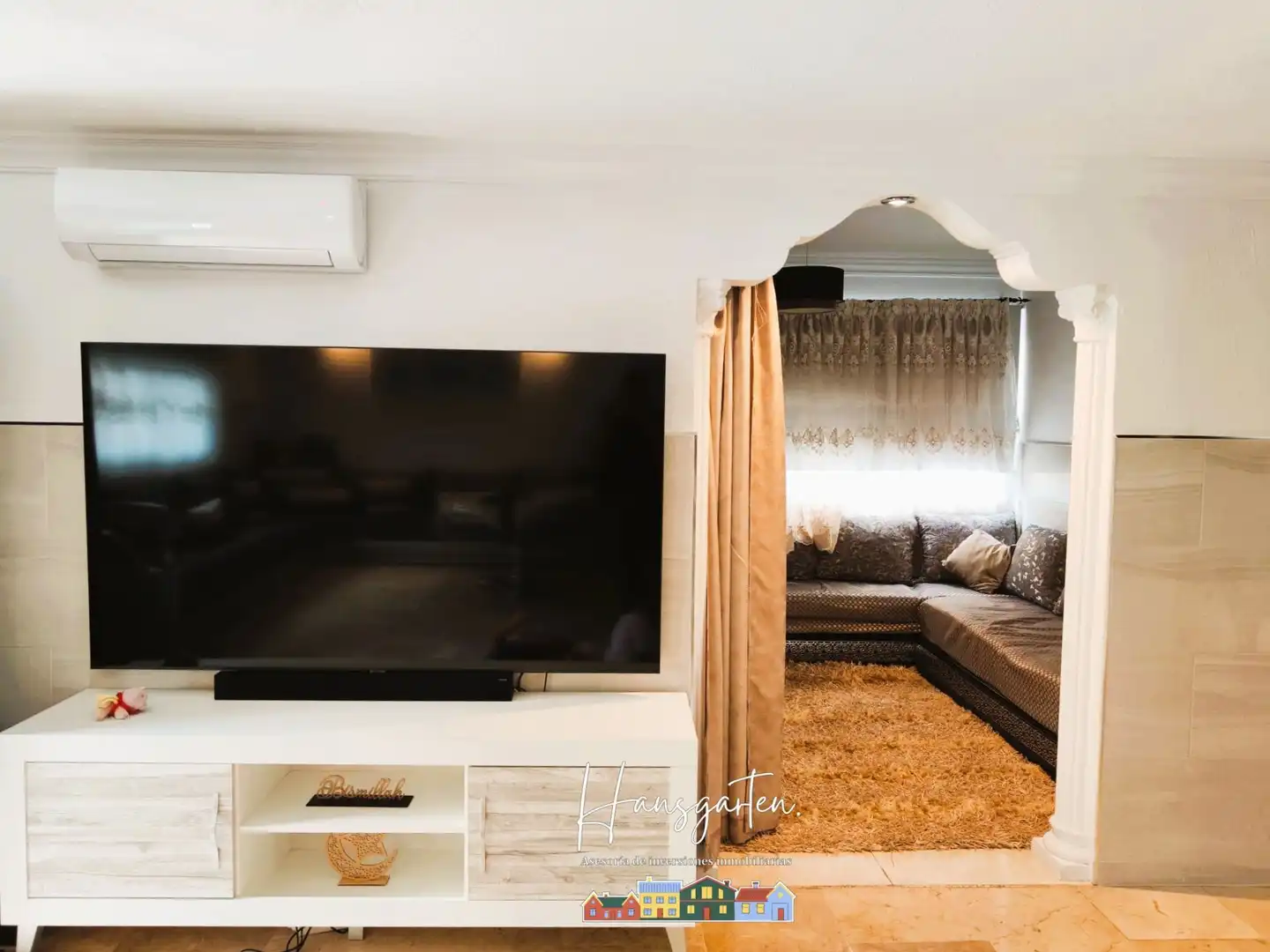 Sala d'estar de Dúplex en venda en San Bartolomé de Tirajana amb Aire condicionat, Terrassa i Traster