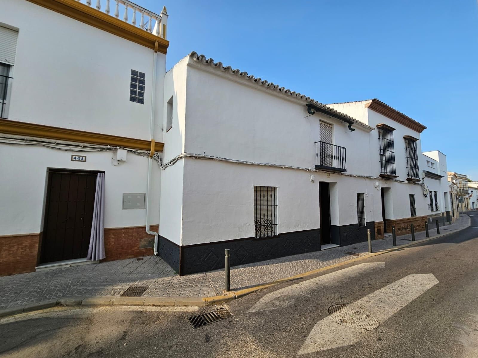 Vista exterior de Casa adosada en venda en Villanueva del Ariscal
