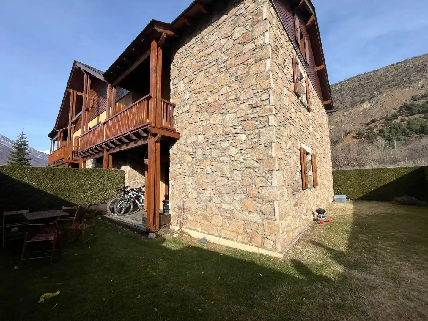 Vista exterior de Piso en venta en Bellver de Cerdanya, Lleida