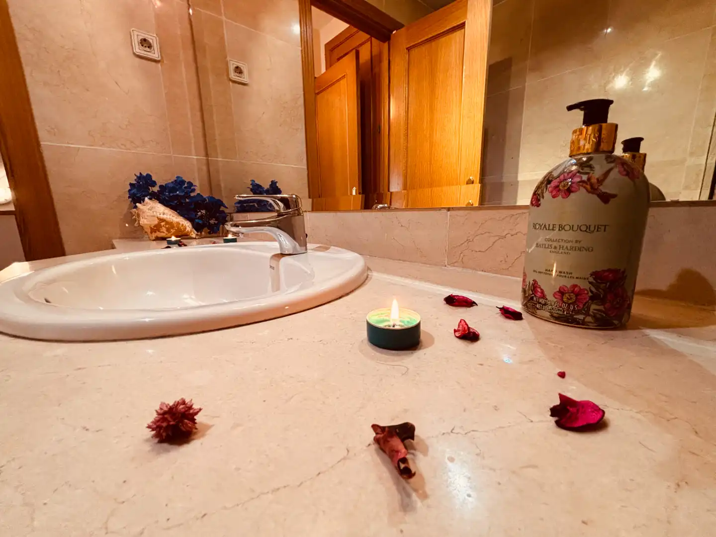 Baño de Casa adosada en venta en Getafe con Aire acondicionado, Calefacción y Jardín privado