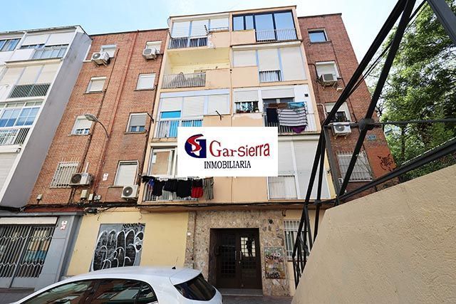 Vista exterior de Pis en venda en  Madrid Capital amb Calefacció