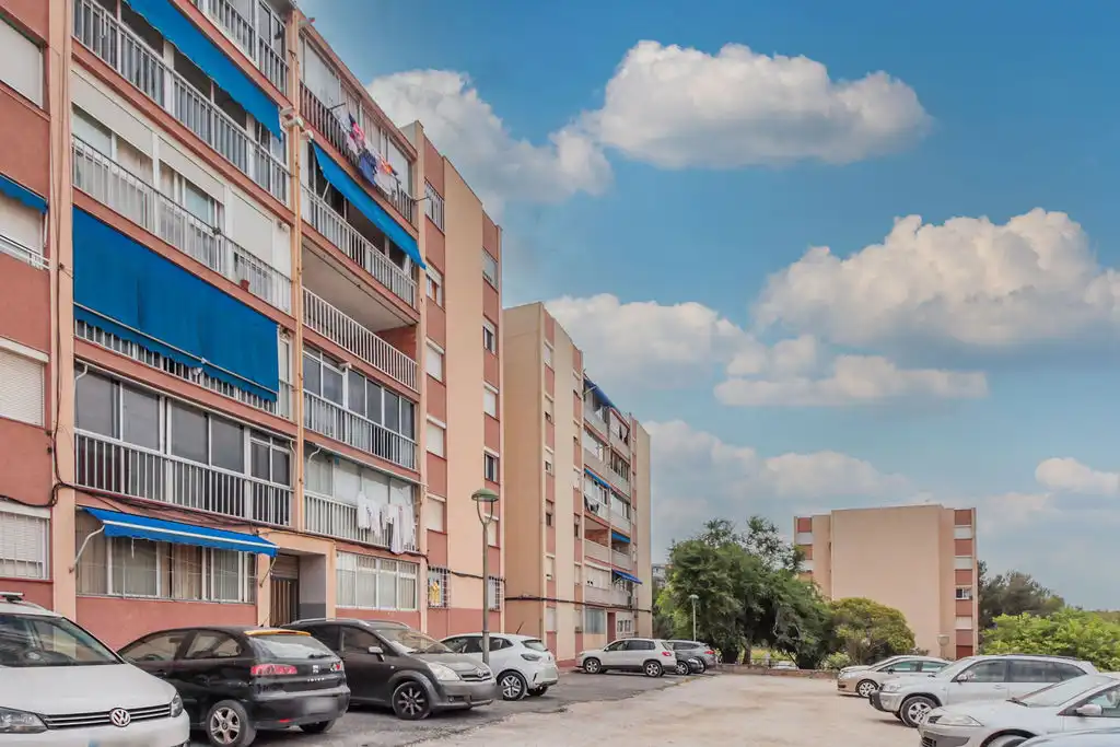 Flat for sale in Av Montsant, Sant Salvador