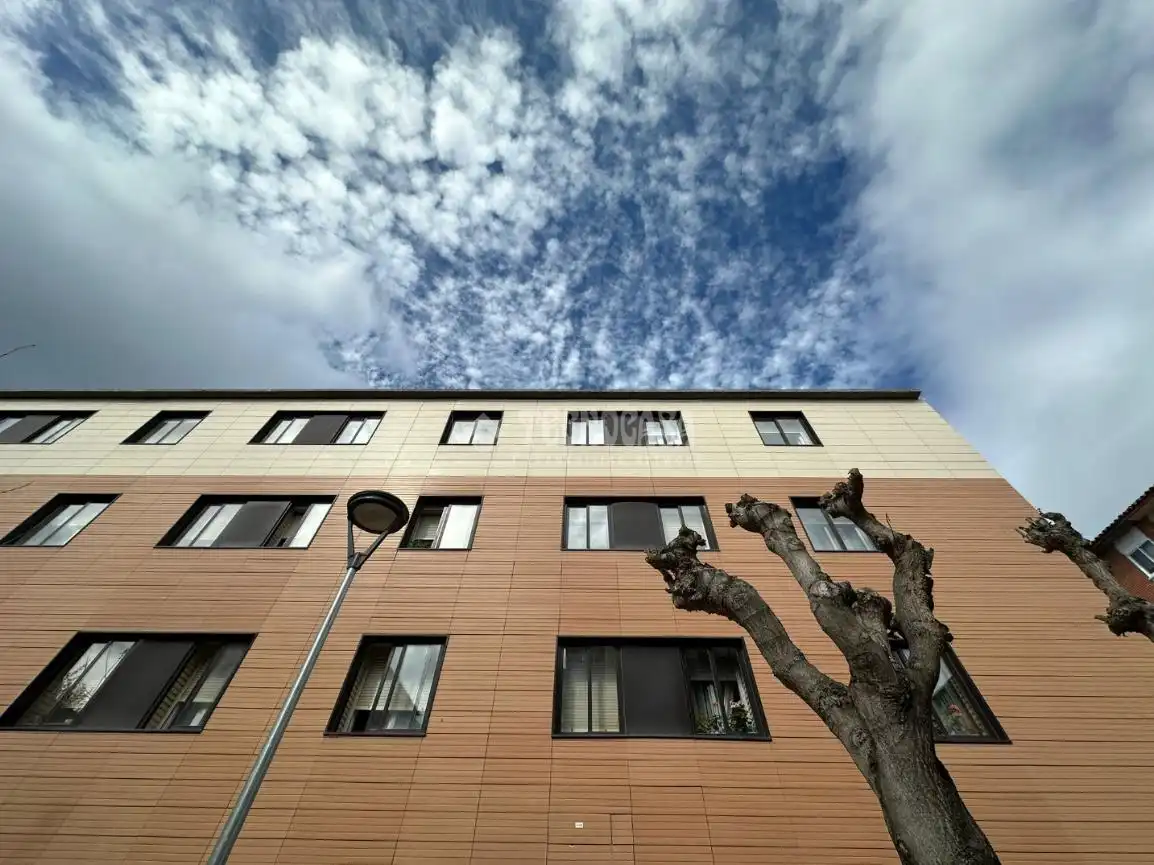 Vista exterior de Pis en venda en Zaragoza amb Calefacció i Moblat