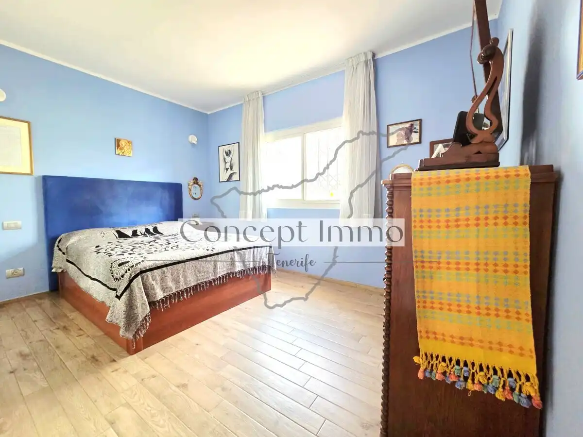 Dormitori de Casa o xalet en venda en Arona amb Jardí privat, Terrassa i Traster