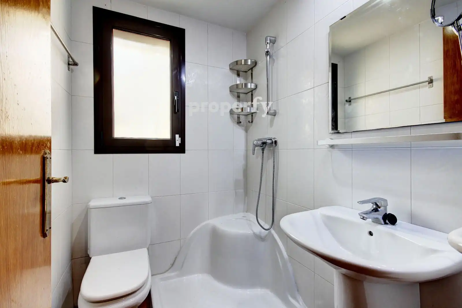 Bathroom of Houses for sale in Caldes de Malavella  with Heating, Private garden and Parquet flooring