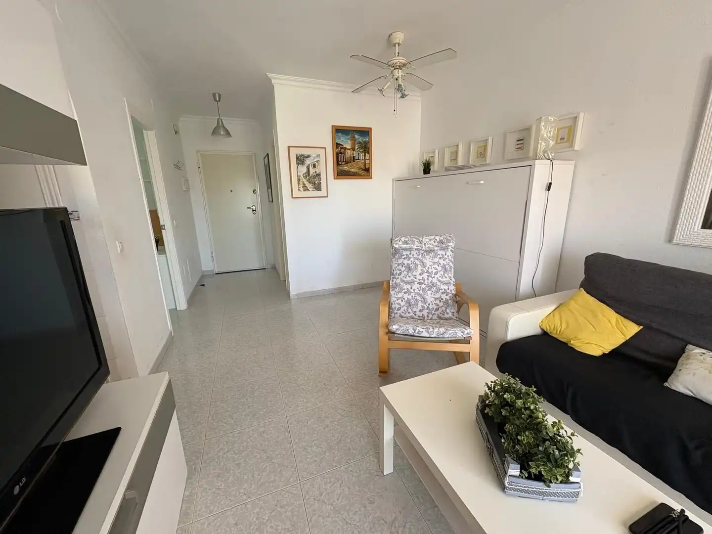 Sala d'estar de Apartament de lloguer en Torrox amb Terrassa i Piscina comunitària