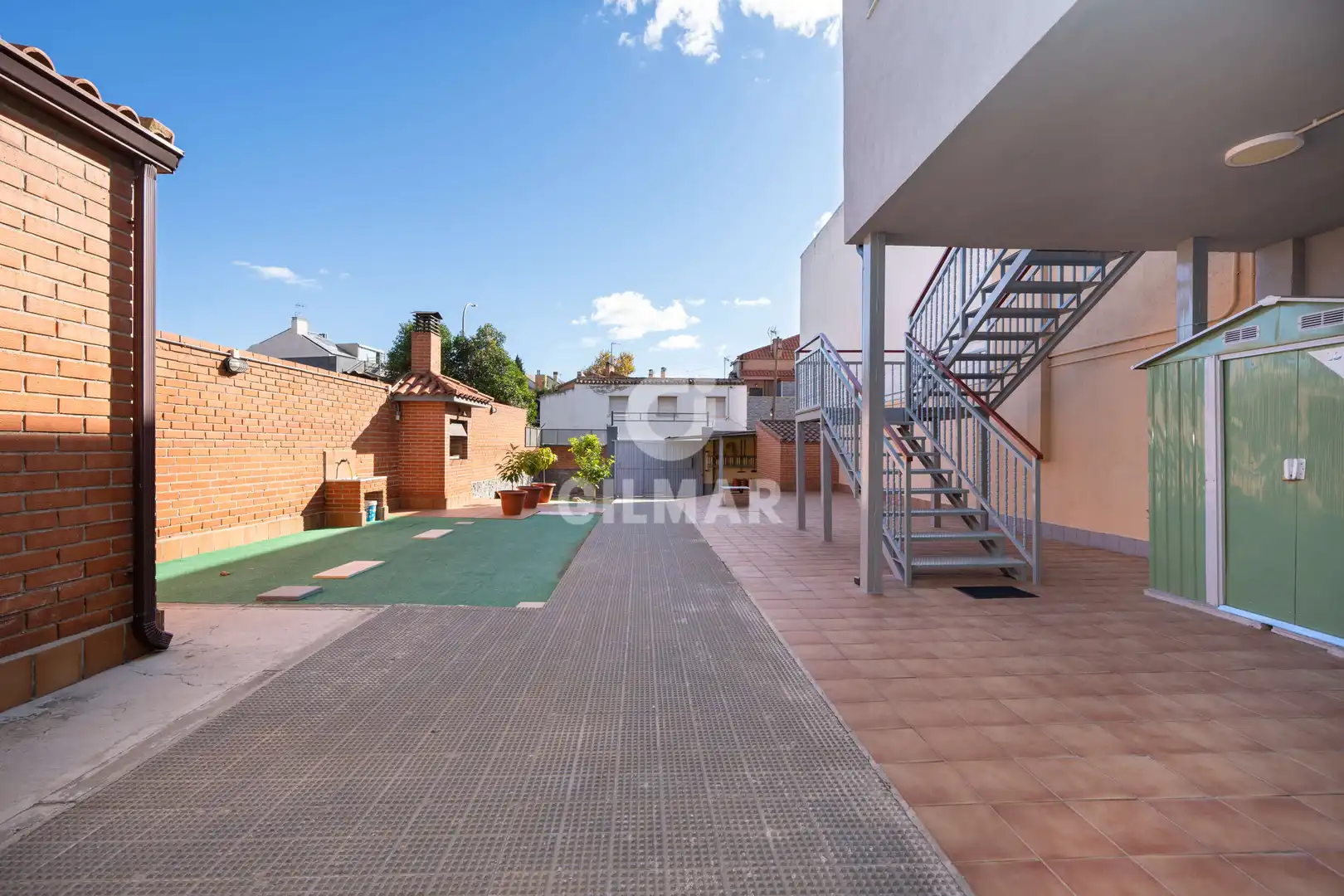 Vista exterior de Casa adosada en venta en Madrid con Calefacción, Jardín privado y Amueblado