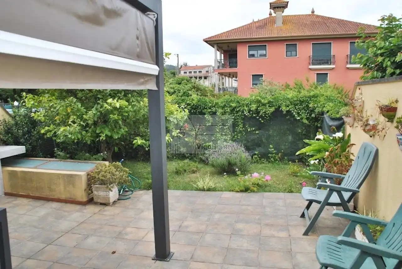 Terrace of Houses for sale in Cangas   with Heating, Private garden and Terrace