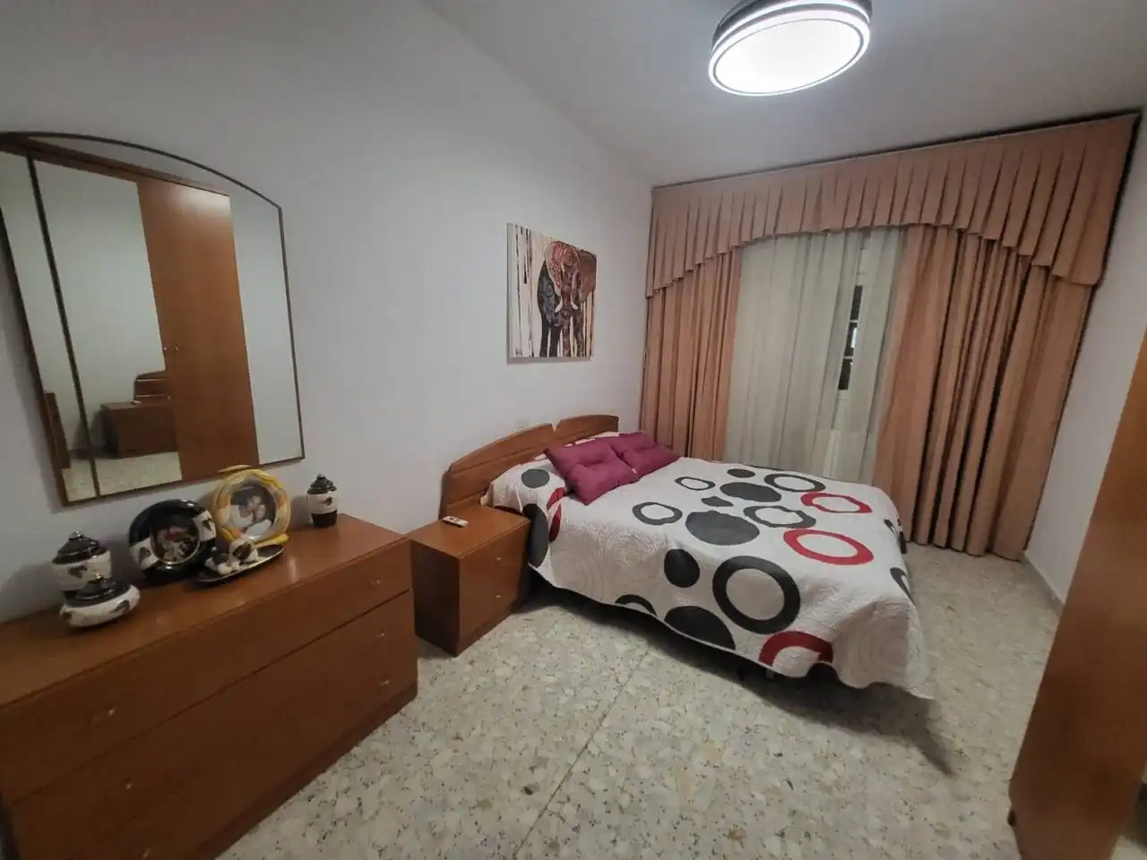 Dormitori de Casa o xalet en venda en Baza amb Calefacció i Terrassa