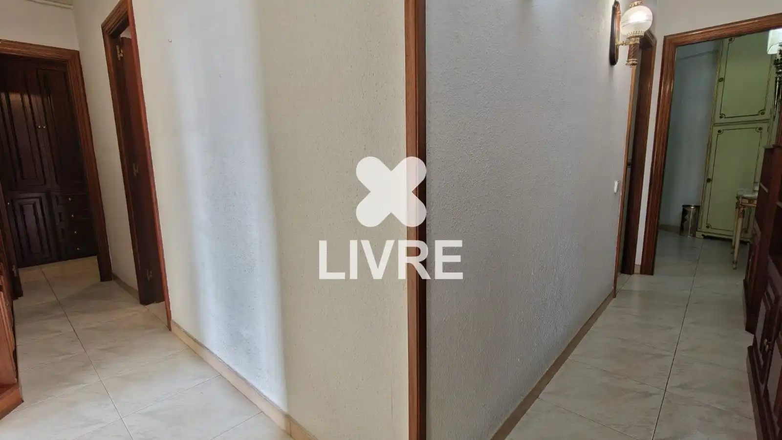 Piso en venta en Barcelona con Calefacción y Balcón