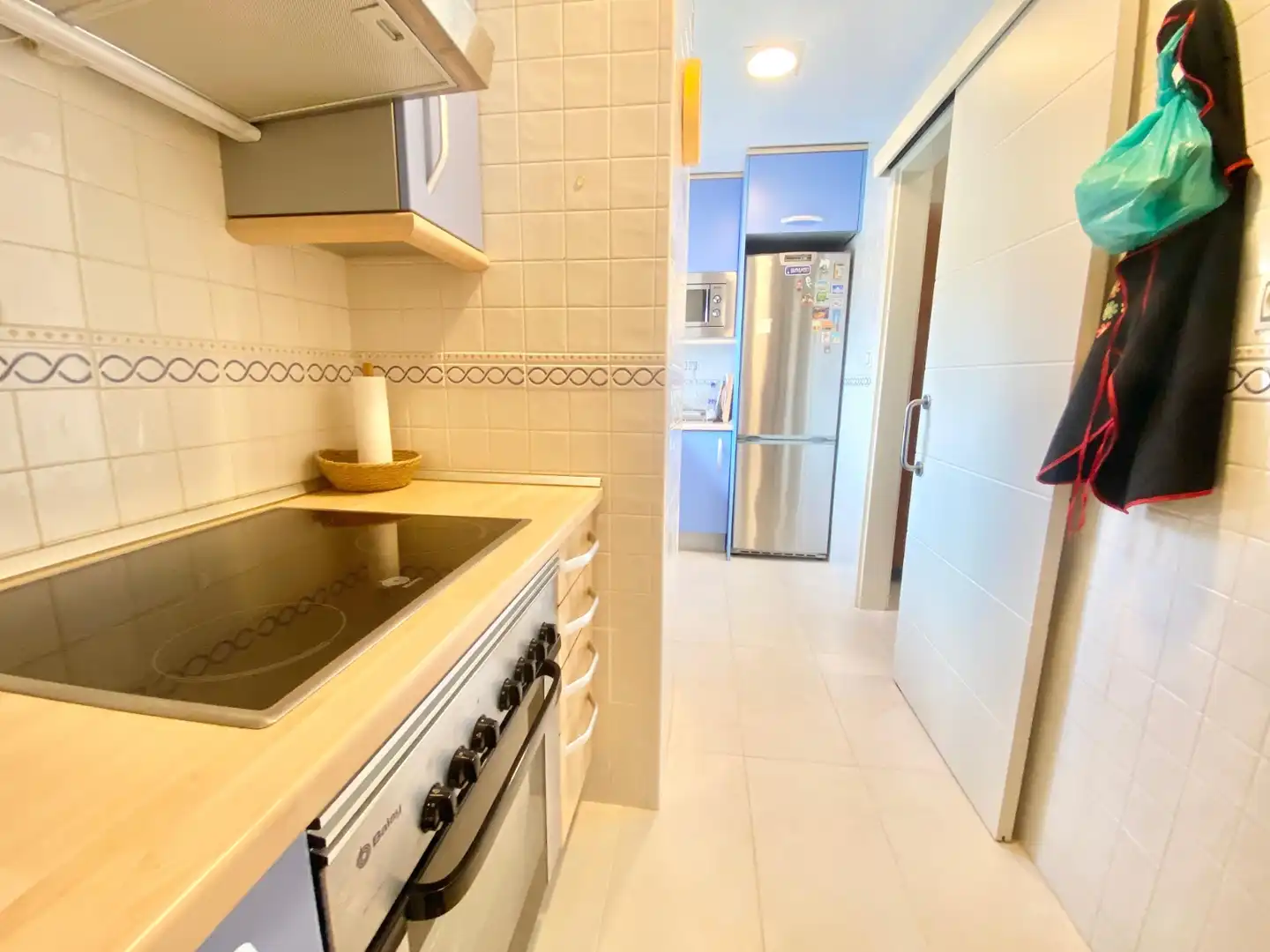 Cocina de Apartamento de alquiler en Benidorm con Aire acondicionado, Calefacción y Terraza