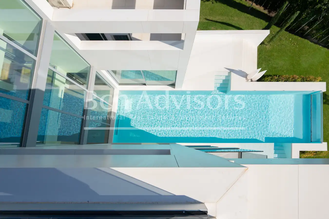 Piscina de Casa o chalet en venta en Barcelona con Aire acondicionado, Calefacción y Jardín privado