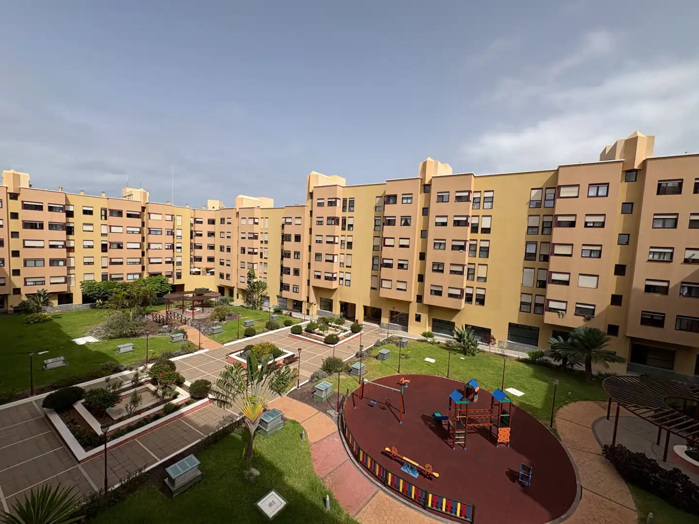 Exterior view of Flat for rent in Ciudad Alta