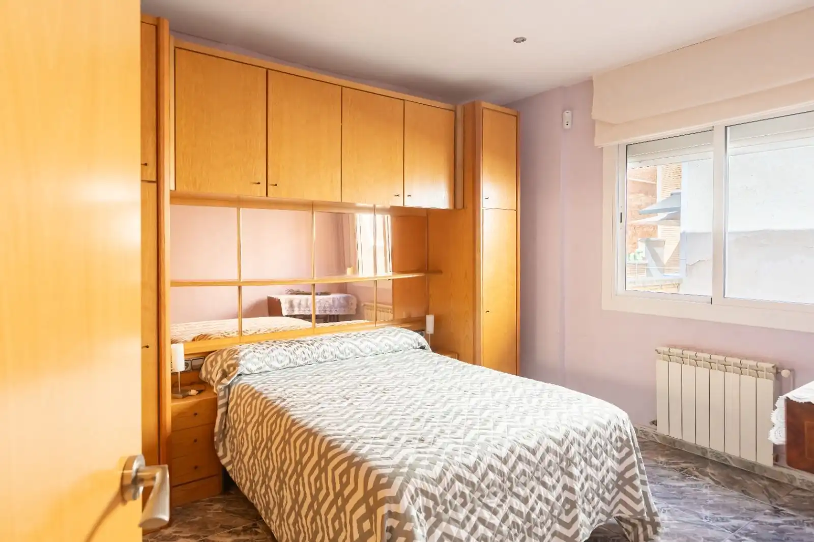 Habitación de Piso en venta en Badalona con Calefacción