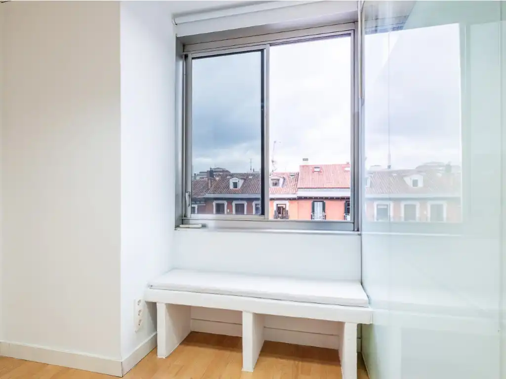 Balcony of Office for rent in Madrid