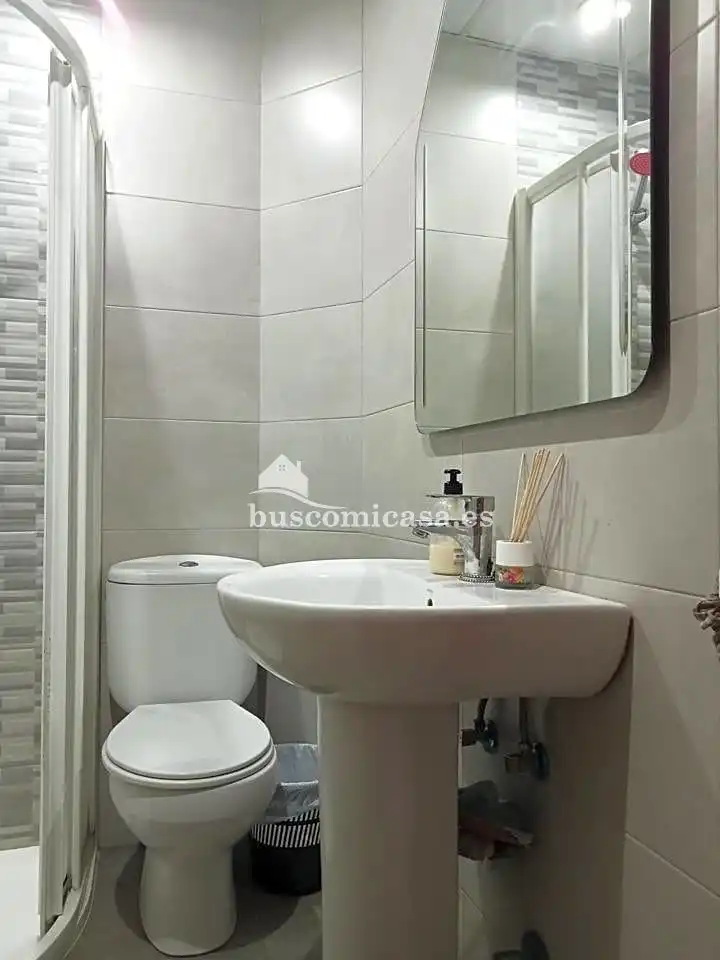 Room in Calle Gran Capitán, Peñamefecit - Avda Barcelona