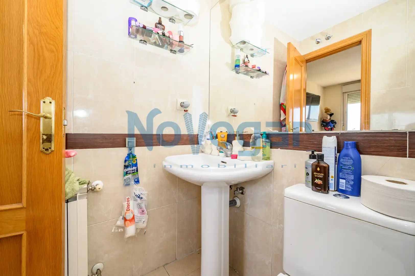 Bathroom of Flat for sale in Madrid  with Air Conditioner, Heating and Community pool