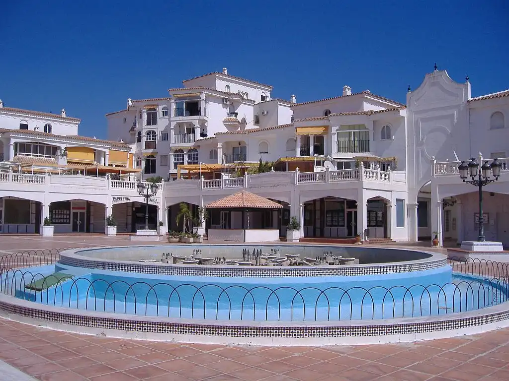 Wohnung zur Miete in Benalmádena mit Klimaanlage, Terrasse und Möbliert