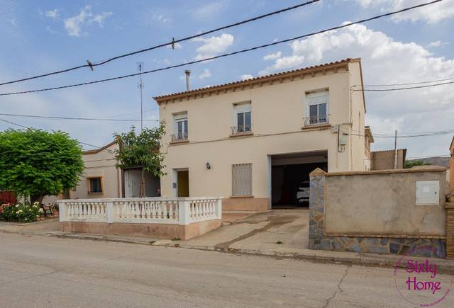 Casa-chalet en Venta en Calle Joaquín Costa en Alberuela de Tubo