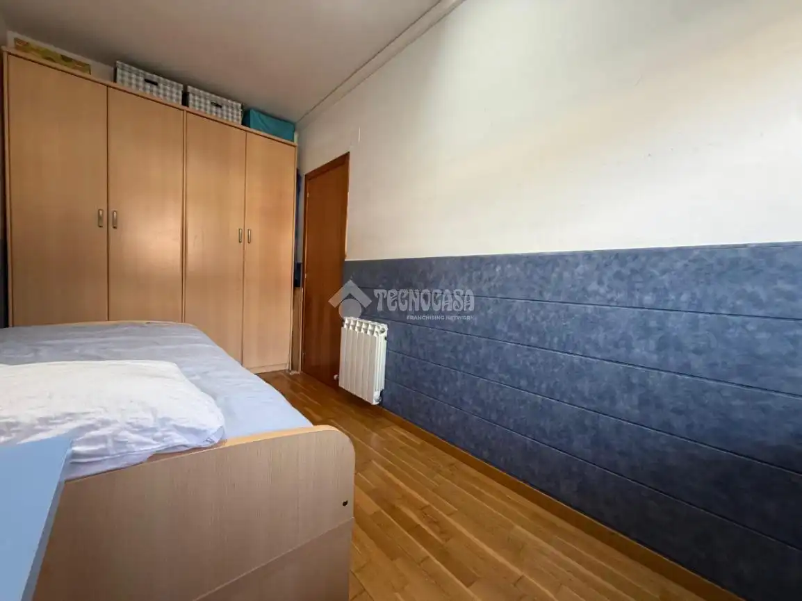 Habitación de Piso en venta en Badalona con Aire acondicionado, Trastero y Balcón