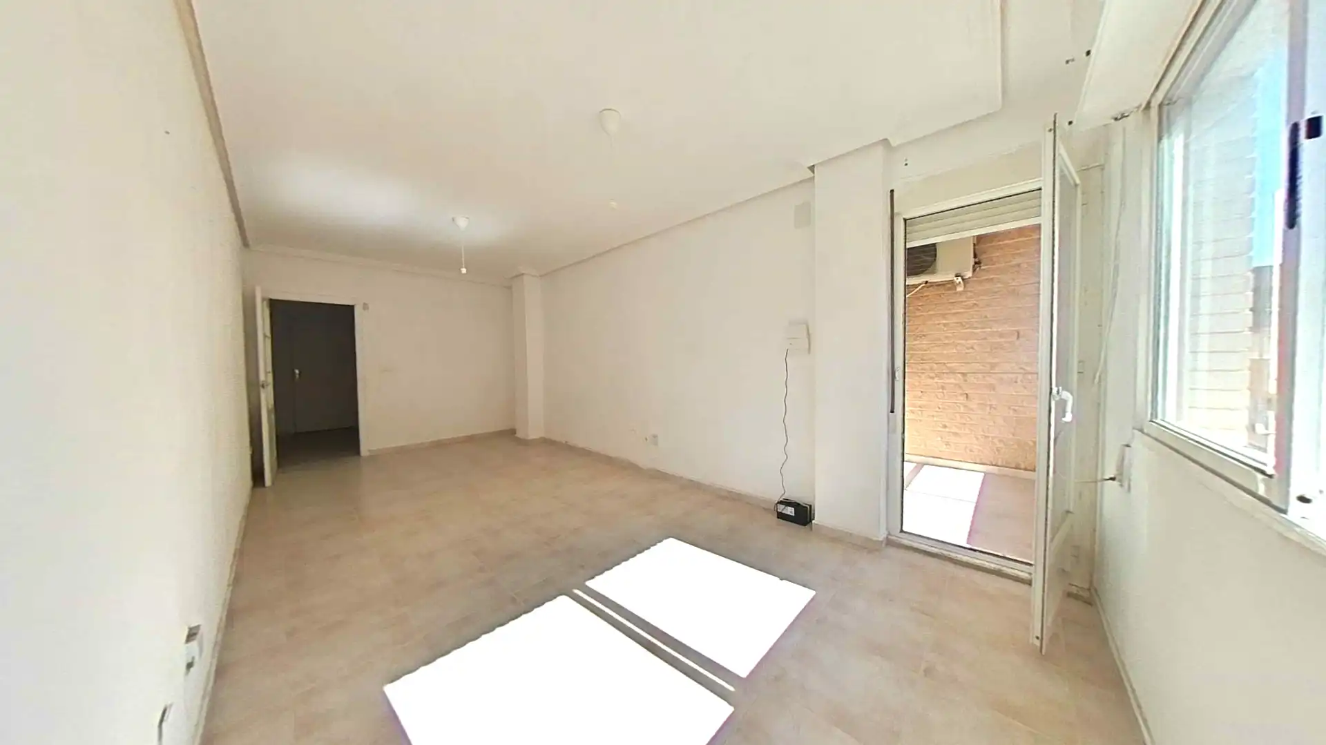 Wohnung zum Verkauf in Bigastro mit Klimaanlage und Balkon
