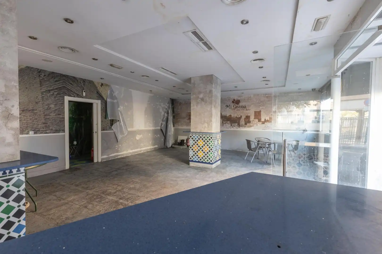 Commercial properties for sale in Granada  with Air Conditioner and Furnished