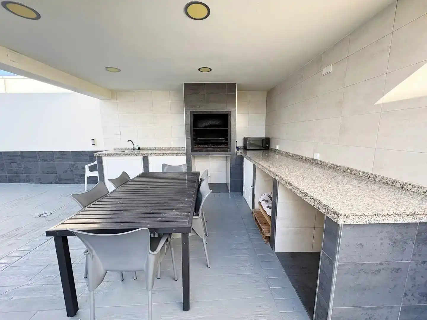 Terrassa de Casa o xalet en venda en Torrevieja amb Aire condicionat i Piscina