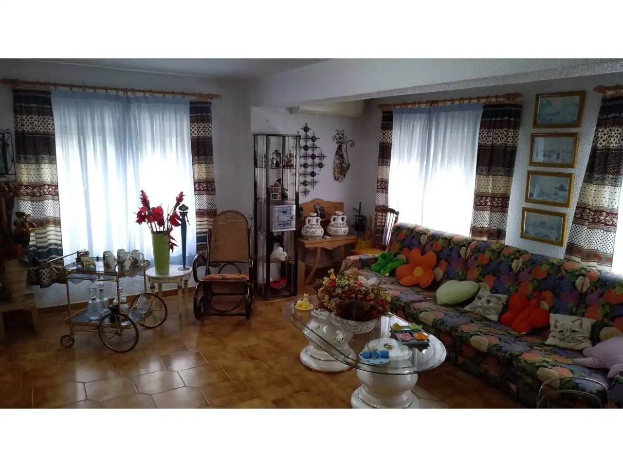 Sala d'estar de Casa o xalet en venda en Petrer amb Piscina