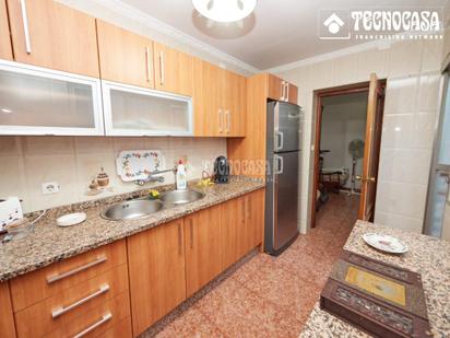 Kitchen of Single-family semi-detached for sale in  Granada Capital  with Terrace and Furnished