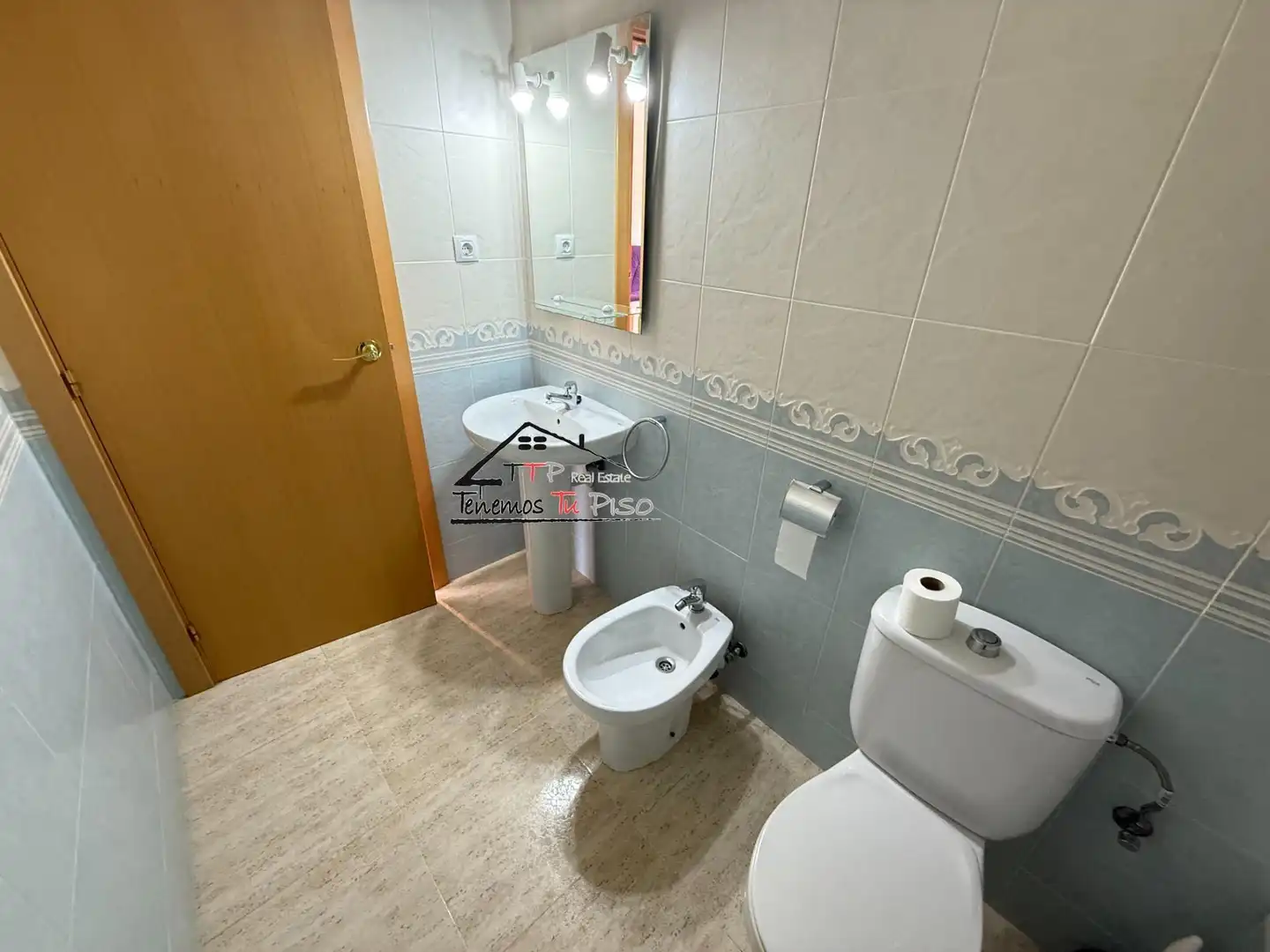 Baño de Apartamento en venta en Benicarló con Terraza, Trastero y Amueblado