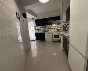 Kitchen of Flat to rent in  Madrid Capital  with Air Conditioner, Heating and Parquet flooring